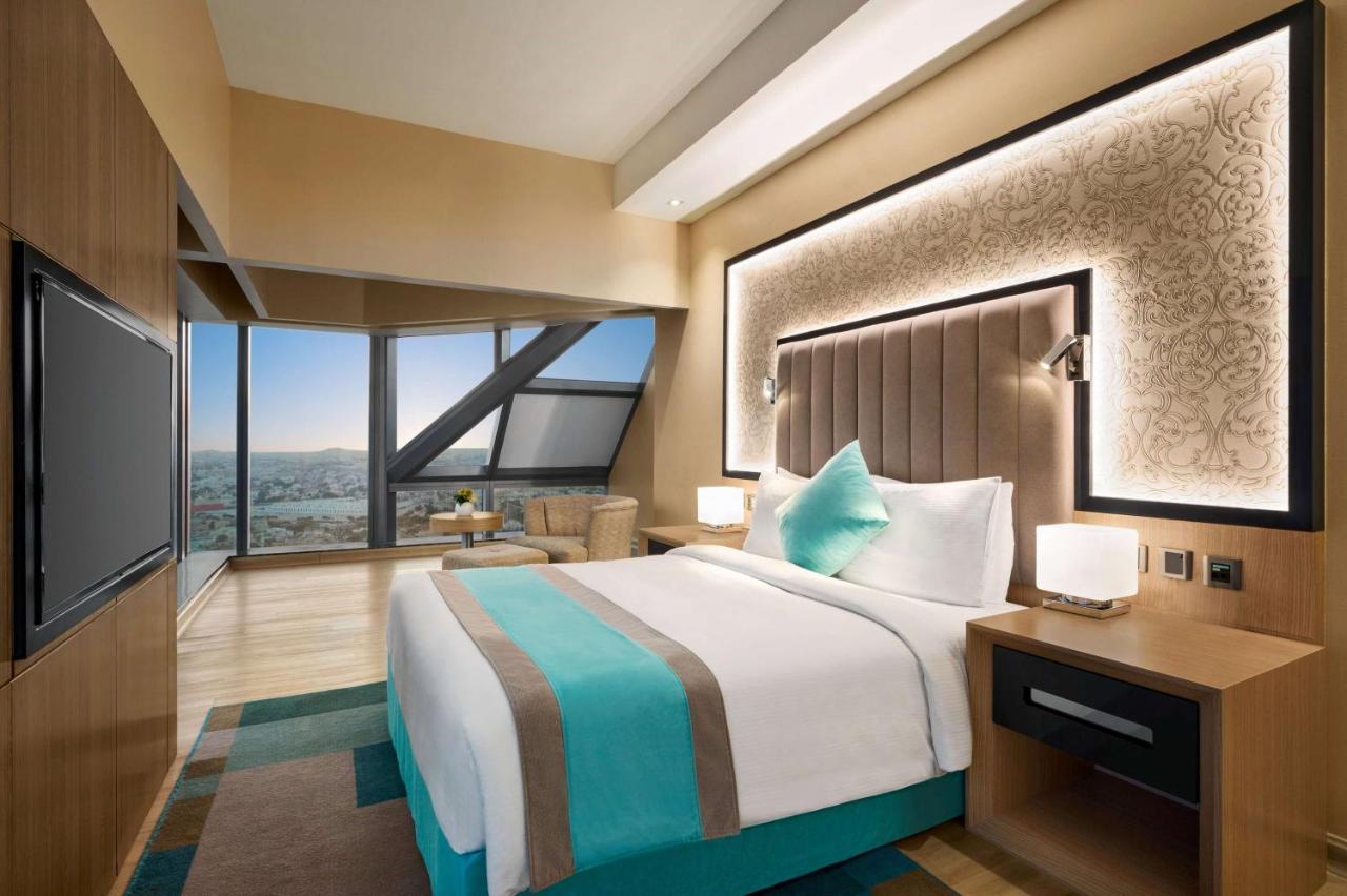 Готель Wyndham Doha West Bay Екстер'єр фото Deluxe Suite